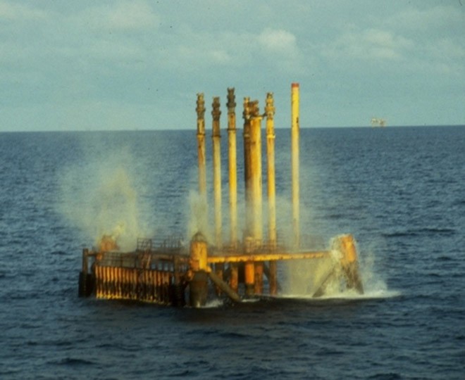 Explosive removals are estimated to kill 800 fish © Louisiana Department of Wildlife and Fisheries